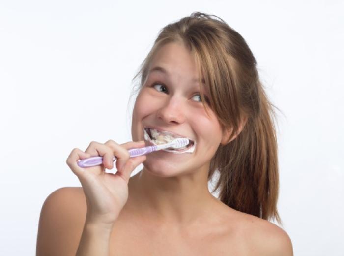 The Link Between Oral Health and Heart Disease: Understanding Gum Health